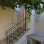 Spacious 4-Bedroom House With Sea Views