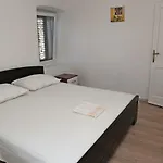 Spacious 4-Bedroom House With Sea Views