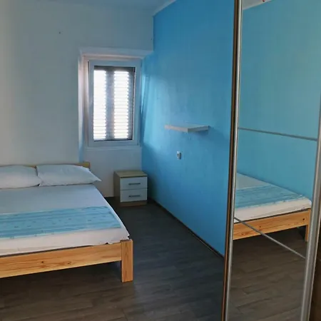 ゲストハウス Spacious 4-bedroom House With Sea Views