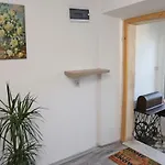 Spacious 4-bedroom House With Sea Views Konukevi