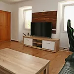 Spacious 4-bedroom House With Sea Views Lumbarda