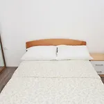 Spacious 4-bedroom House With Sea Views