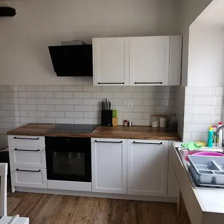 Πανσιόν Spacious 4-bedroom House With Sea Views 4*