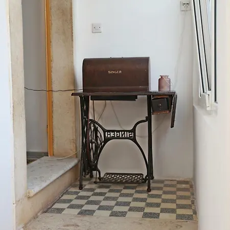 Spacious 4-bedroom House With Sea Views Πανσιόν 4*