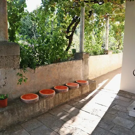 Spacious 4-bedroom House With Sea Views Πανσιόν