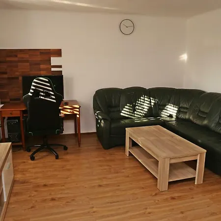 Konukevi Spacious 4-bedroom House With Sea Views 4*