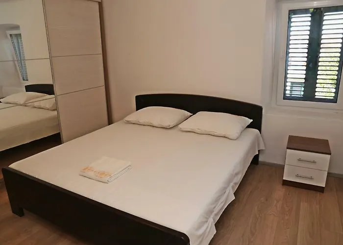 Nasa Beautiful Hause For Vecation Gasthof Lumbarda